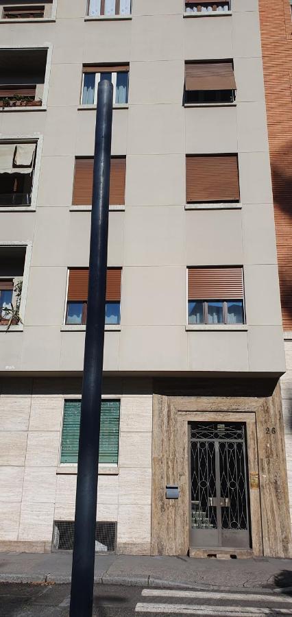 Appartamento Centro Metro Bernini Porta Susa Politecnico Juventus Stadium Turin Exterior foto